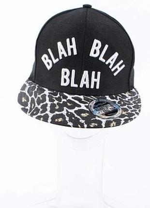 Кепка с прямым козырьком унисекс