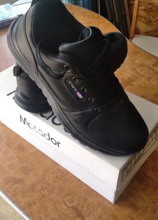 Нові кросівки демі 46 р