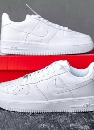 Демісезонні білі кросівки nike air force 1 чоловічі кросівки nike air force