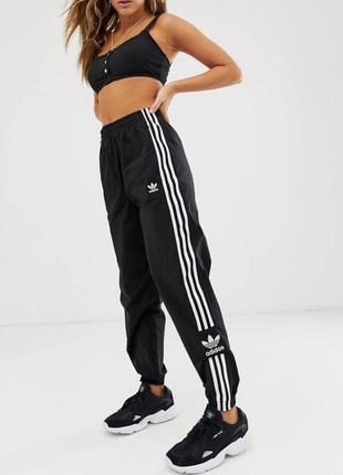 Женские штаны adidas nylon joggers!  из свежих коллекций!