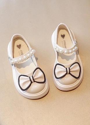 Туфлики для дівчинки