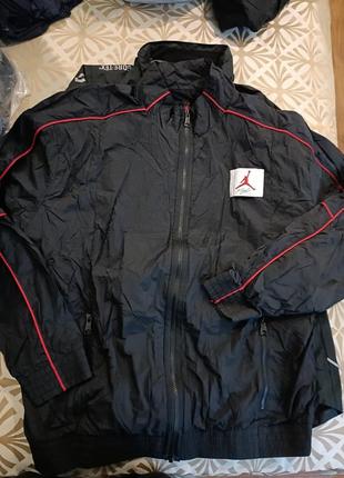 Оригінальний jordan black/gym red flight warm up jacket3 фото