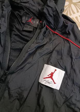 Оригінальний jordan black/gym red flight warm up jacket4 фото