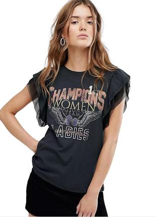 Футболка с рукавами "бабочками".