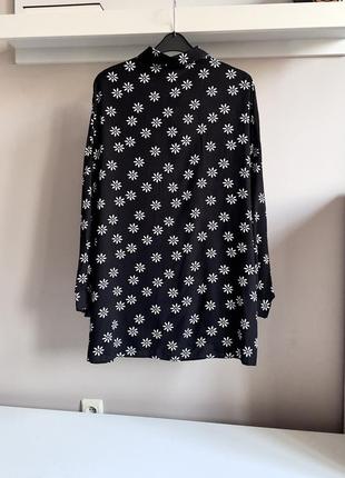 Натуральна чорна блуза-оверсайз,в ромашки2 фото