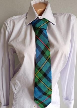 Класична краватка із 100% натуральної вовни.