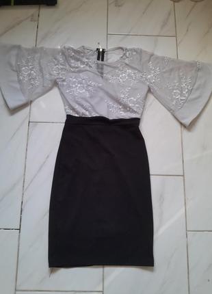 Сукня чорно-біла
