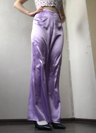 Штани лавандові шовкові атласні в піжамному стилі легкі плаццо широкі штани фіолетові2 фото