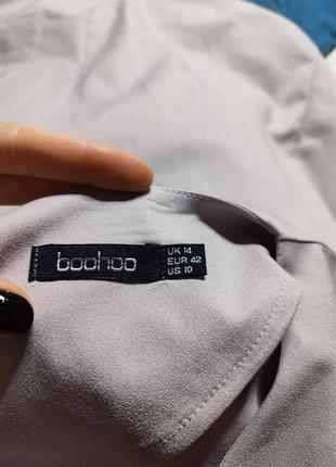 Boohoo платье футболка серое прямое трапеция в цветочный красный принт вышивка5 фото