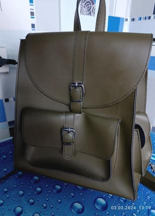 Рюкзак в кольорі хакі