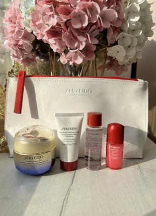 Розкішний набор shiseido vital perfection uplifting and firming day cream