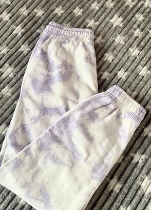 Женские джогеры  play boy & missquided спортивные штаны на флисе белые на весну стильные тренд1 фото