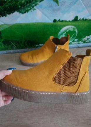 Челсі marco tozzi 38-24,5-25см!