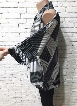 Блуза оверсайз, відкриті плечі, чорно-біла3 фото