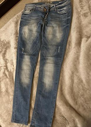 Джинси