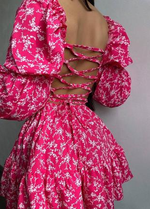 Сукня з пишною спідницею рукавами ліхтариками та шнурівкою на спині в дрібний квітковий принт малина2 фото