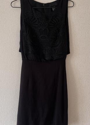 Платье черное коктейльное стильное вышивка аппликация h&m1 фото