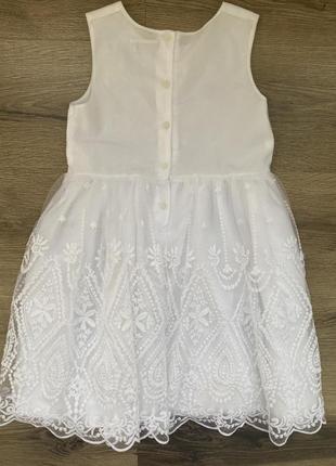 Біле нарядне святкове плаття 7 років2 фото