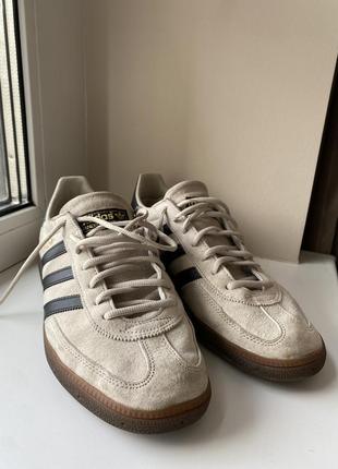 Adidas spezial