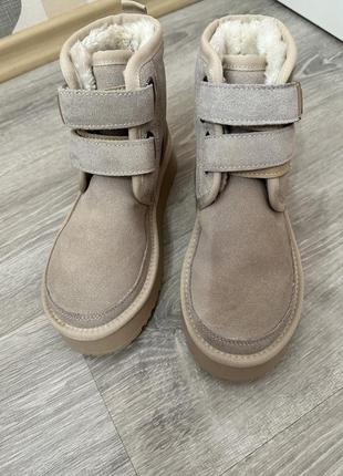 Уггі майже нові!