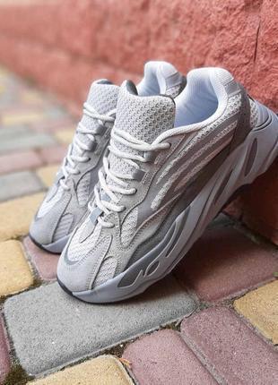 Кросівки adidas yeezy boost 700 v2 світло сірі