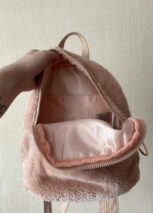 Рожевий пухнастий рюкзак2 фото
