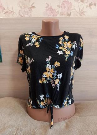 Футболка жіноча 46-48р 🥰вмгарному стані🥰