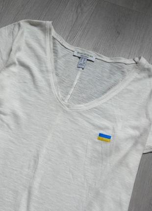 Легка футболка з прапором україни ручна робота2 фото