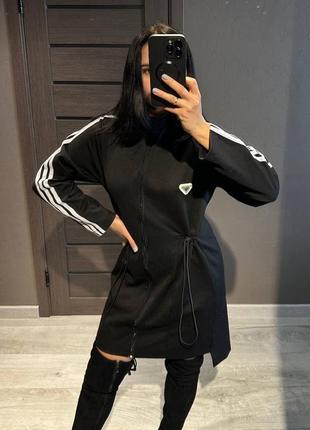 Спортивна сукня з лампамсами