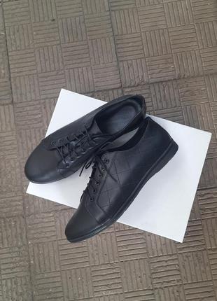 Кеды кожаные очень легестичные