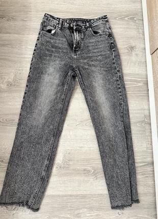 Новые джинсы , размер с , актуальная модель1 фото
