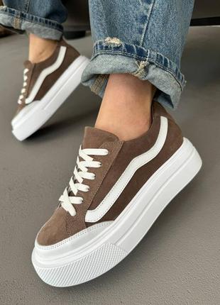 Бежеві моко жіночі кросівки кеди на високій підошві потовщеній з натуральної замші