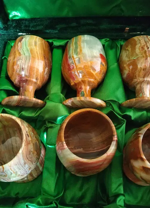 Набор нефритовых рюмок-кубков