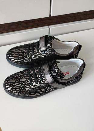 Minimen нові ортопедичні шкіряні кросівки туфлі мокасини кеди2 фото