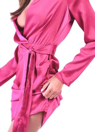 Сатинова коротка рожева малинова яскрава сукня з довгим рукавом3 фото