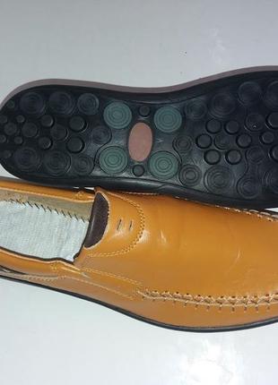 Чоловічі туфлі натуральна кожа брендові.3 фото