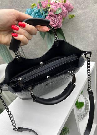 Женская стильная и качественная сумка из эко кожи черная рептилия3 фото