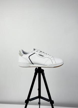 Кросівки adidas roguera