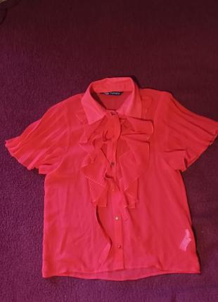 Трендова червона блузка