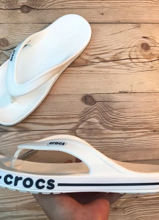 Крокс баябенд фліп вьетнамки шльопанці білі crocs bayaband flip white/navy9 фото