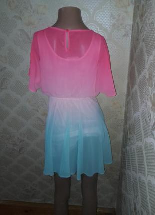 Легка різнокольорова повітряна сукня9 фото