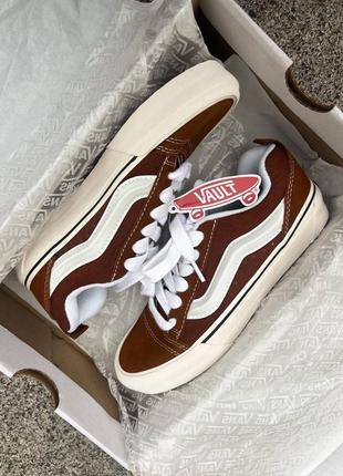 Коричневі кеди vans