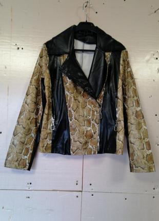Куртка косуха фактурная стрейч эко кожа под змею змеиный принт питон и хищный принт лео леопард курт5 фото