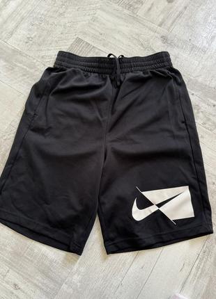 Спортивні шорти nike jordan1 фото