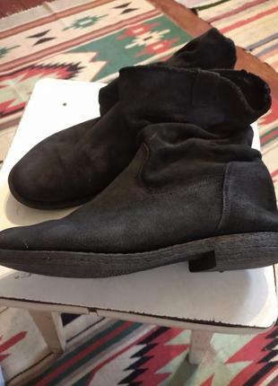 Ботинки жіночи