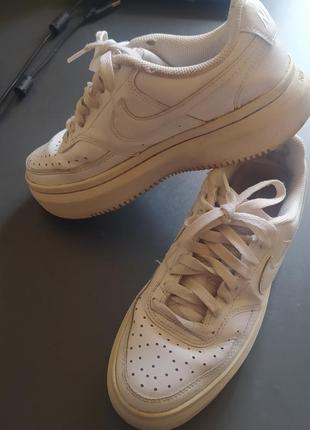 Кросівки nike court vision alta6 фото