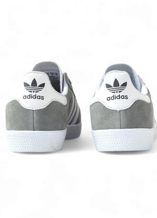 Жіночі замшеві кросівки adidas gazelle white grey адідас газелі4 фото