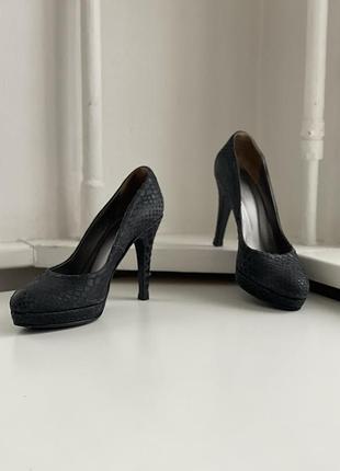 Туфлі на підборах hotic