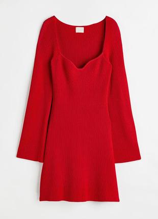 Червона сукня в рубчик h&m