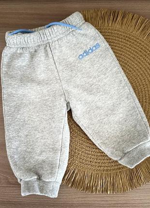 Штанці adidas унісекс